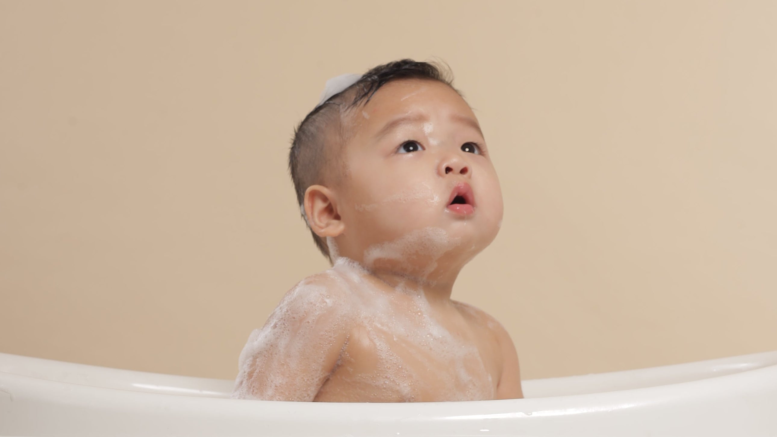 Baby Bath Time Routine: A Gentle Skincare Guide for Healthy Skin